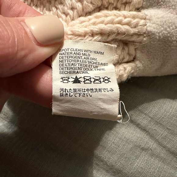 The North Face Ivory Cable Knit Wool Beanie Hat One Size Unisex - Picture 3 of 8